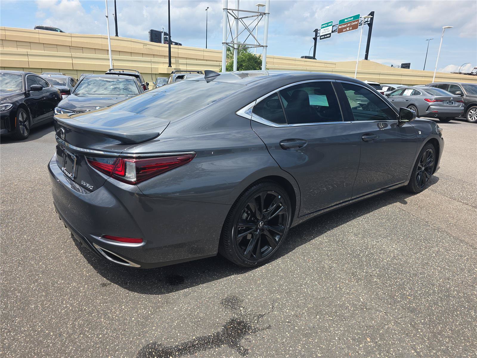 Used 2023 Lexus ES 350 F Sport w/ Accessory Package (Z1) FWD image 3