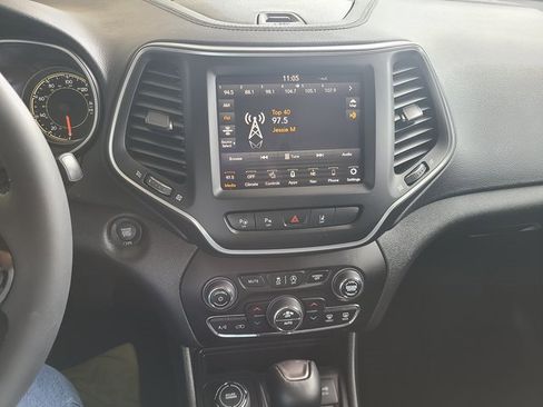 New 2023 Jeep Cherokee Altitude Lux image 10