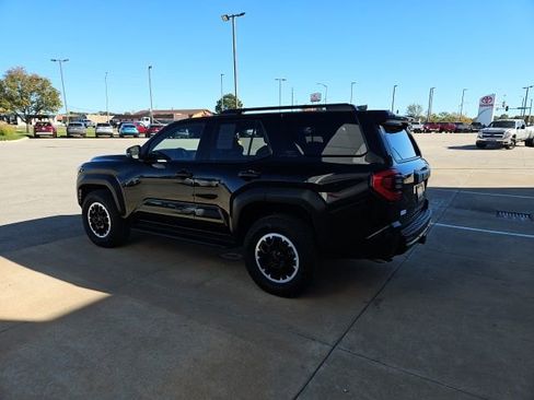 Used 2025 Toyota 4Runner TRD Off-Road image 5