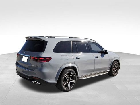 Used 2024 Mercedes-Benz GLS 450 4MATIC image 4