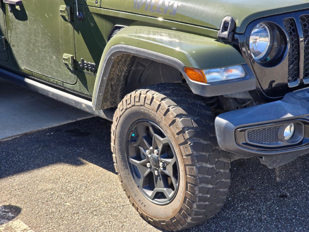 Used 2022 Jeep Gladiator Sport AWD/4WD image 5
