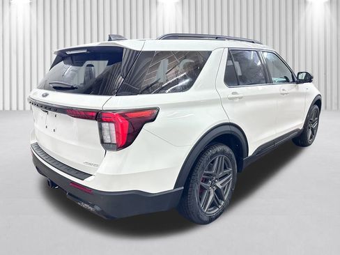 New 2026 Ford Explorer ST-Line w/ ST-Line Street Pack image 5