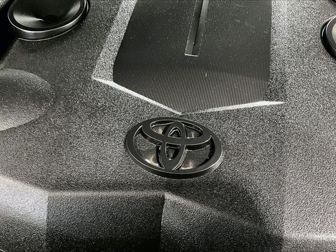 Used 2019 Toyota 4Runner TRD Off-Road image 33