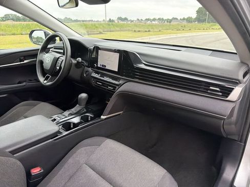 Used 2025 Toyota Camry LE FWD image 14