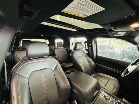 Used 2024 Ford Expedition Limited AWD/4WD image 40