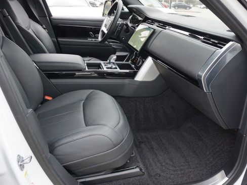 Used 2023 Land Rover Range Rover SE image 14