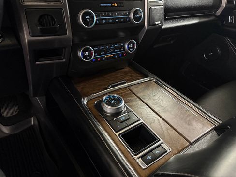 Used 2019 Ford Expedition Platinum RWD image 53