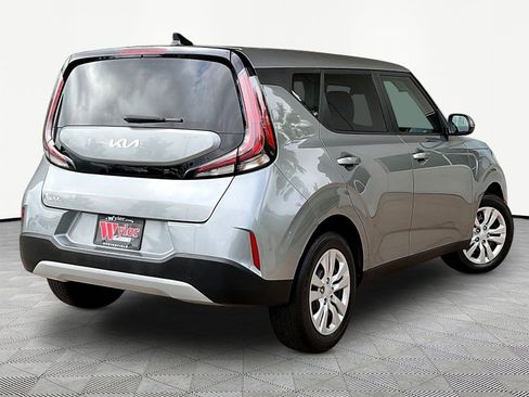 Used 2023 Kia Soul LX FWD image 6