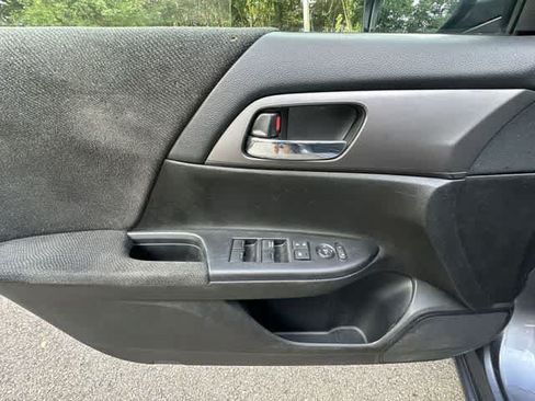 Used 2013 Honda Accord LX image 14