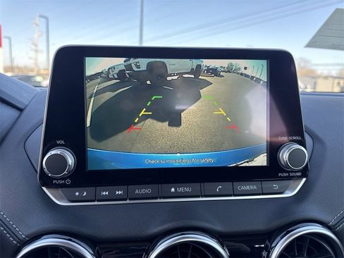 Used 2025 Nissan Sentra SV image 17