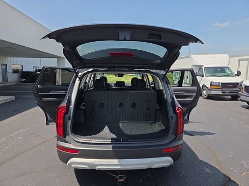 Used 2020 Kia Telluride LX AWD/4WD image 22