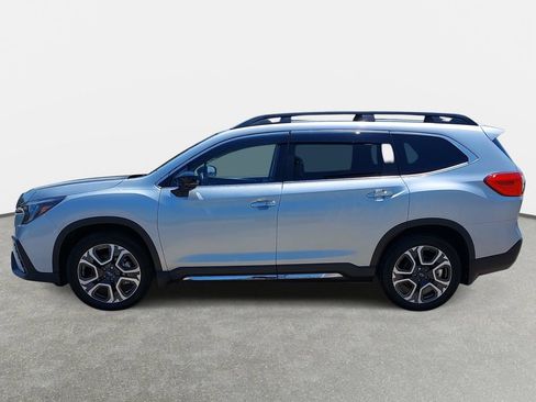 Used 2025 Subaru Ascent Touring AWD/4WD image 8