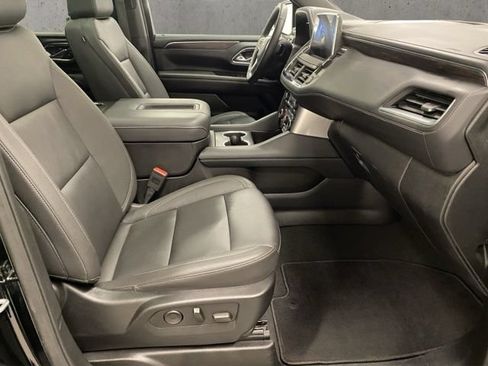 Used 2024 Chevrolet Suburban Z71 w/ Luxury Package AWD/4WD image 24