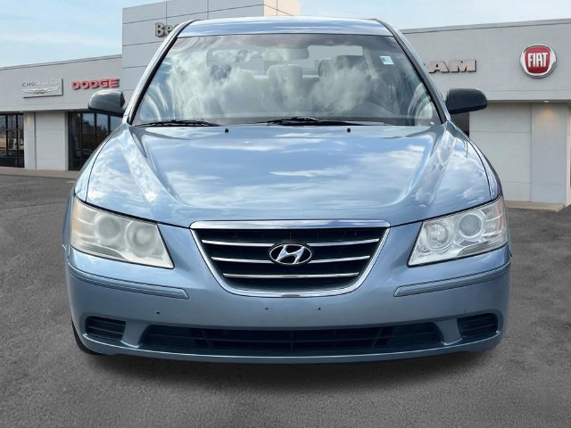 Used 2010 Hyundai Sonata GLS FWD image 2