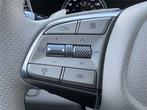 Certified 2026 Genesis G70 2.5T Prestige image 18