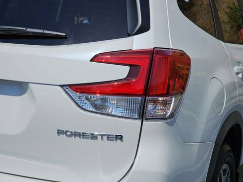 Certified 2024 Subaru Forester Premium AWD/4WD image 36
