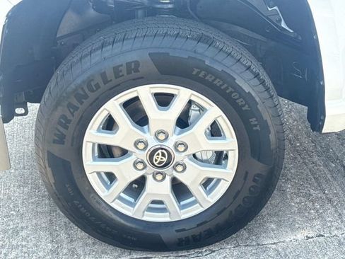 Used 2025 Toyota Tacoma SR5 RWD image 5
