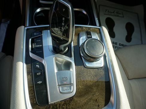 Used 2016 BMW 740i RWD image 27