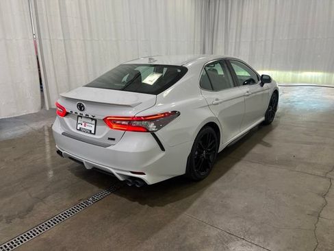 Certified 2022 Toyota Camry XSE FWD image 4