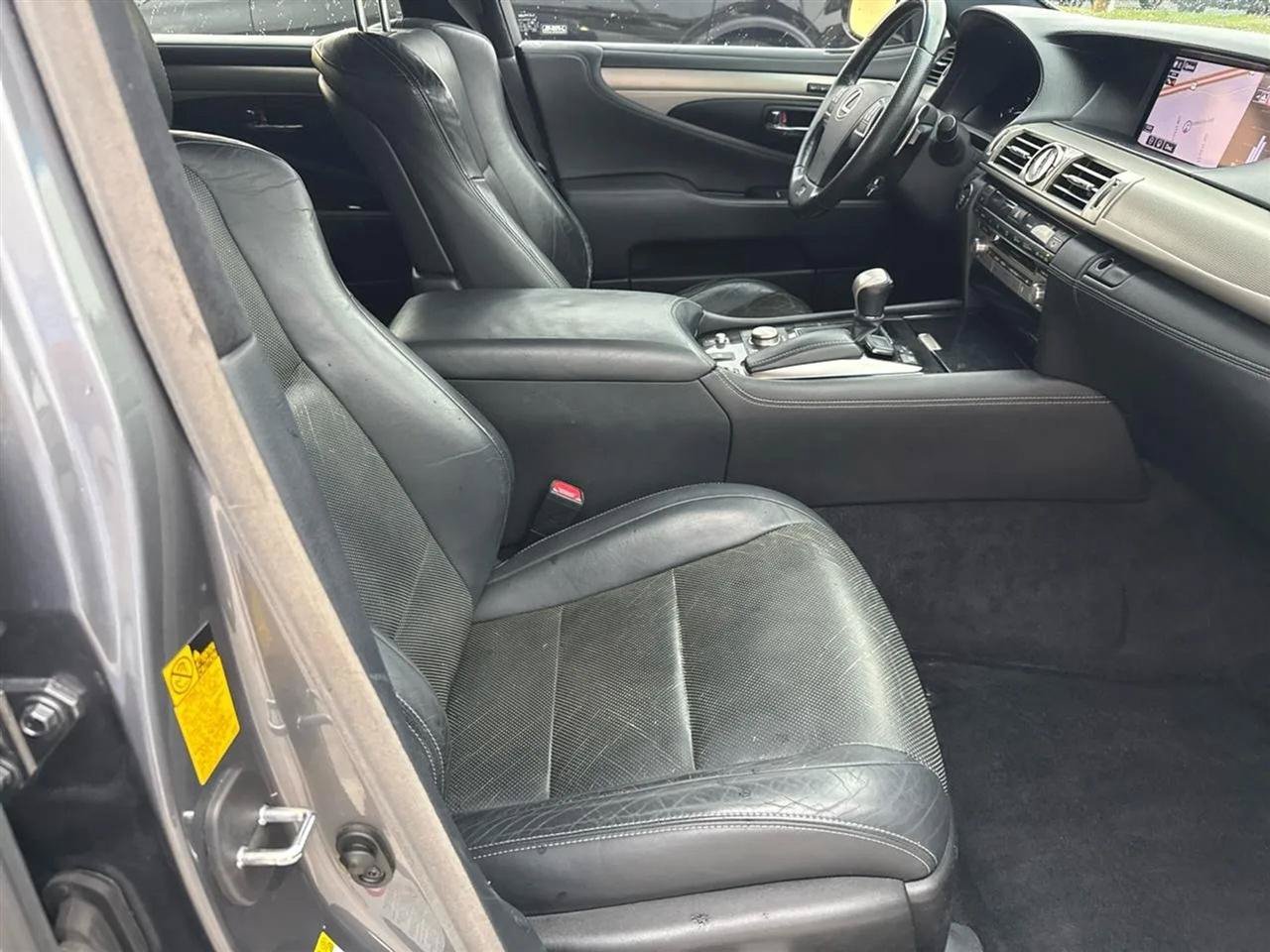 Used 2015 Lexus LS 460 w/ F Sport Package RWD image 38