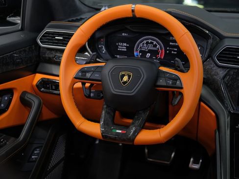 Used 2021 Lamborghini Urus image 62