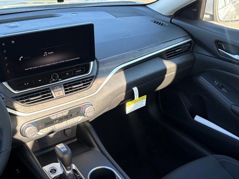 New 2025 Nissan Altima 2.5 SV w/ SV Premium Package image 11