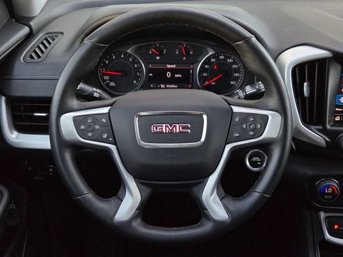 Used 2024 GMC Terrain SLT AWD/4WD image 21