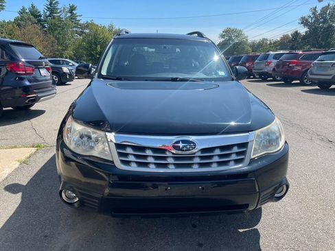 Used 2011 Subaru Forester 2.5X Limited AWD/4WD image 2