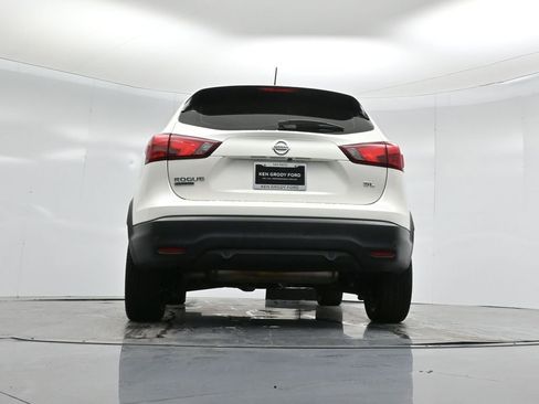 Used 2019 Nissan Rogue Sport SL w/ Premium Package image 50