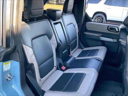 Used 2023 Ford Bronco Wildtrak image 19