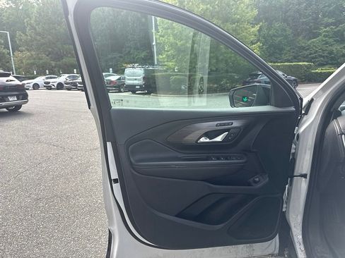 Used 2024 GMC Terrain SLT w/ Tech Package AWD/4WD image 6