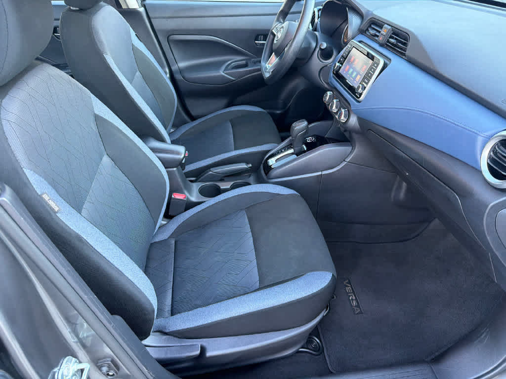 Used 2025 Nissan Versa SV FWD image 13