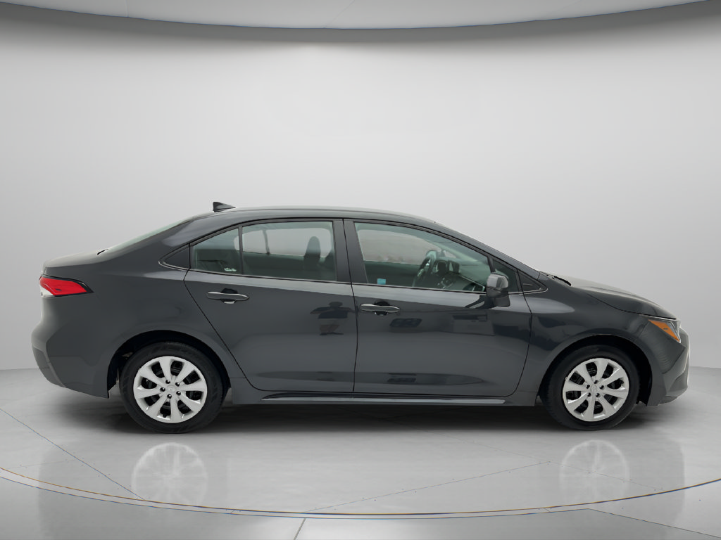 Used 2025 Toyota Corolla LE FWD image 6