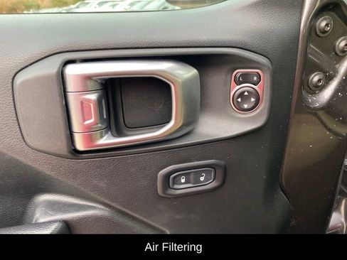 Used 2018 Jeep Wrangler Unlimited Sport S image 18