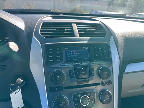 Used 2014 Ford Explorer FWD image 12