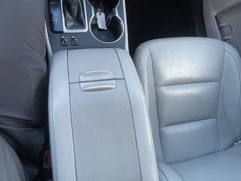 Used 2014 Toyota Highlander XLE AWD/4WD image 33