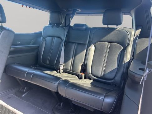 Used 2023 Jeep Wagoneer Series II AWD/4WD image 18