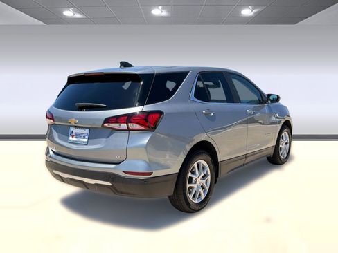 Used 2024 Chevrolet Equinox LT FWD image 9