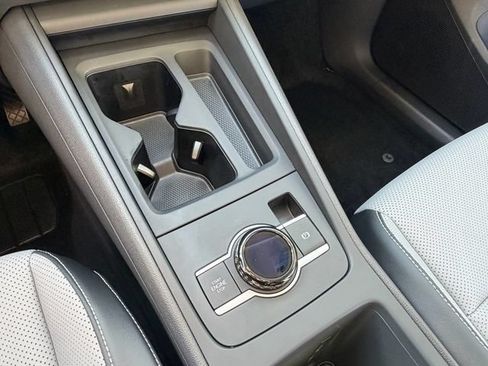 Certified 2026 Volkswagen Tiguan SE FWD image 22