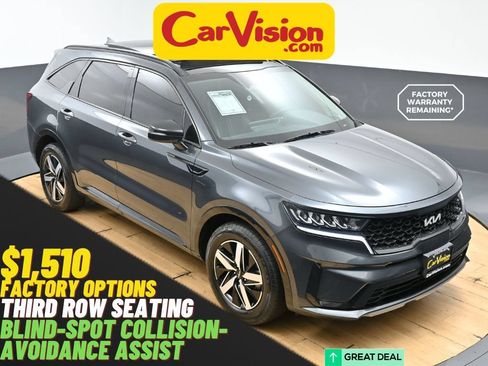 Used 2022 Kia Sorento S w/ Panoramic Sunroof Package FWD image 1