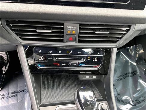 Used 2025 Volkswagen Jetta Sport FWD image 23