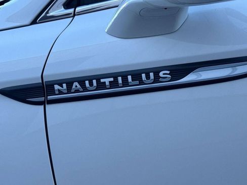 Certified 2023 Lincoln Nautilus Reserve AWD/4WD image 10