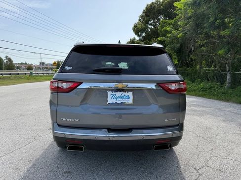 Used 2018 Chevrolet Traverse Premier w/ Driver Confidence II Package FWD image 11