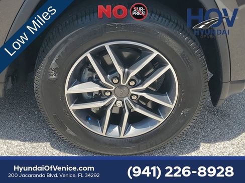 Used 2019 Jeep Grand Cherokee Laredo w/ Laredo X Package RWD image 9