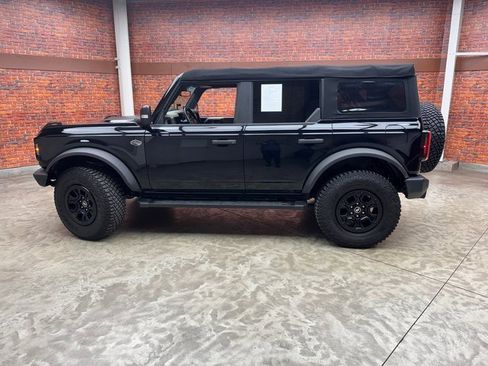 Used 2022 Ford Bronco Wildtrak image 2