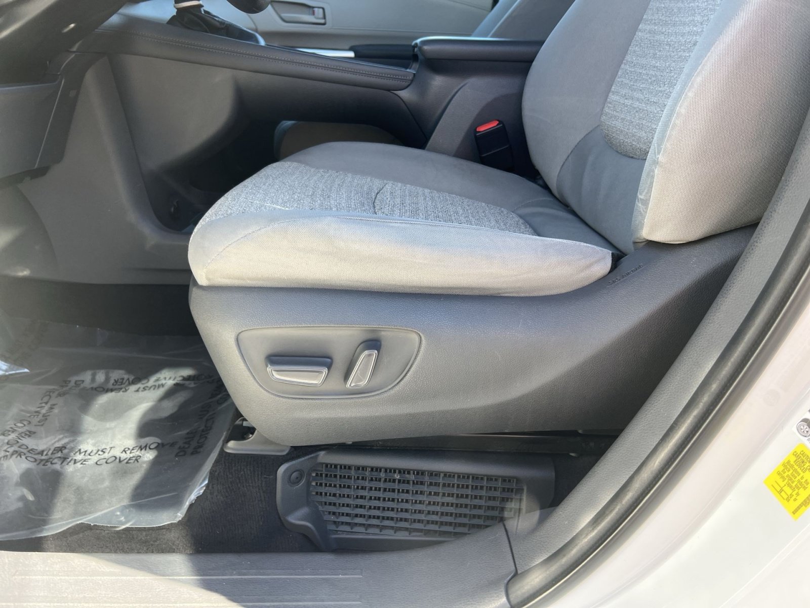 Used 2021 Toyota Sienna LE AWD/4WD image 14