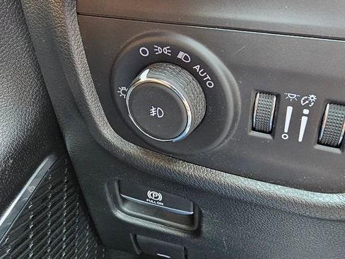 Used 2023 Jeep Grand Cherokee L Summit w/ Advanced Protech Group IV image 23