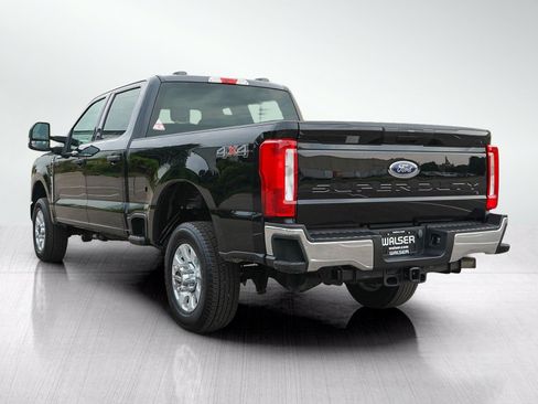 Used 2023 Ford F250 XLT AWD/4WD image 3