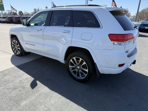 Used 2018 Jeep Grand Cherokee Overland image 6