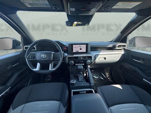 Used 2026 Toyota Tacoma TRD Off-Road AWD/4WD image 11